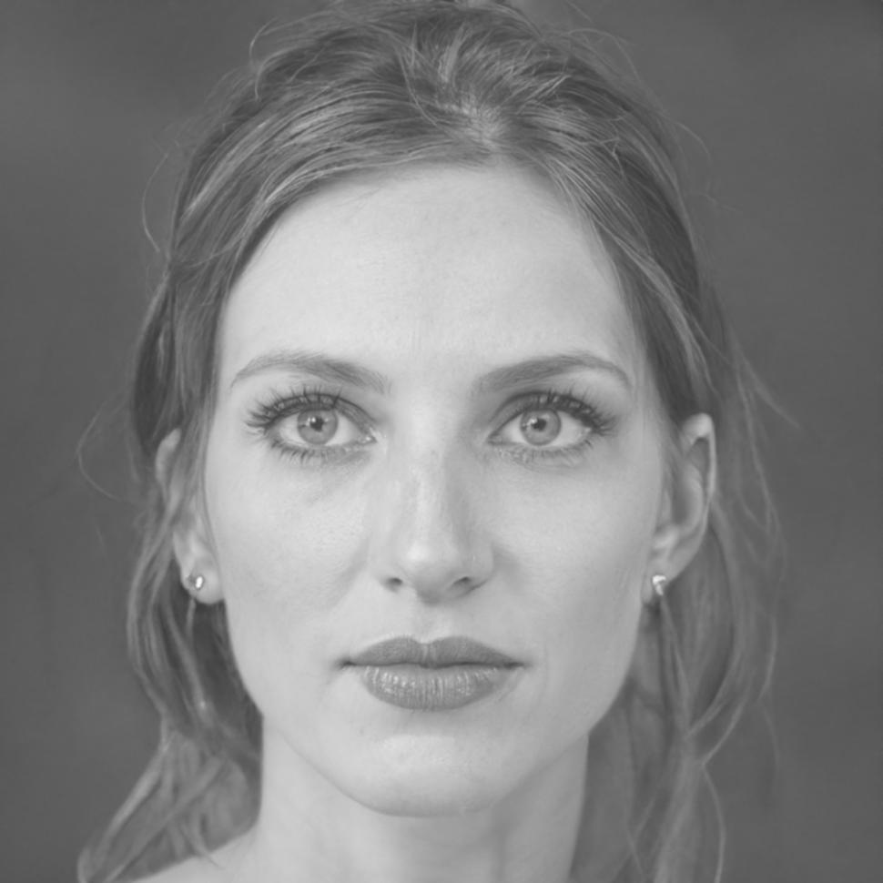 Retrato de María, graduada exitosa